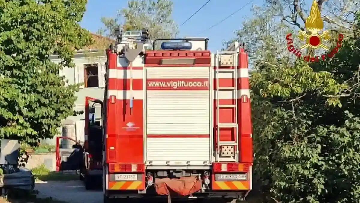 Paura per una famiglia di Duino, dimenticano una pentola sul fuoco: genera un principio di incendio -