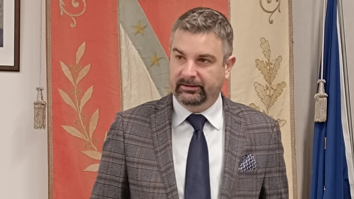Fiume Veneto stanzia 53 mila euro per le associazioni: aperto il bando 2025 - l’assessore alle politiche finanziarie Michele Cieol