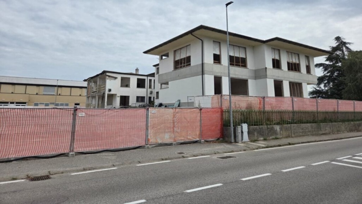Campoformido e Cordenons, svolta per i cantieri scuola bloccati: arrivano i fondi regionali