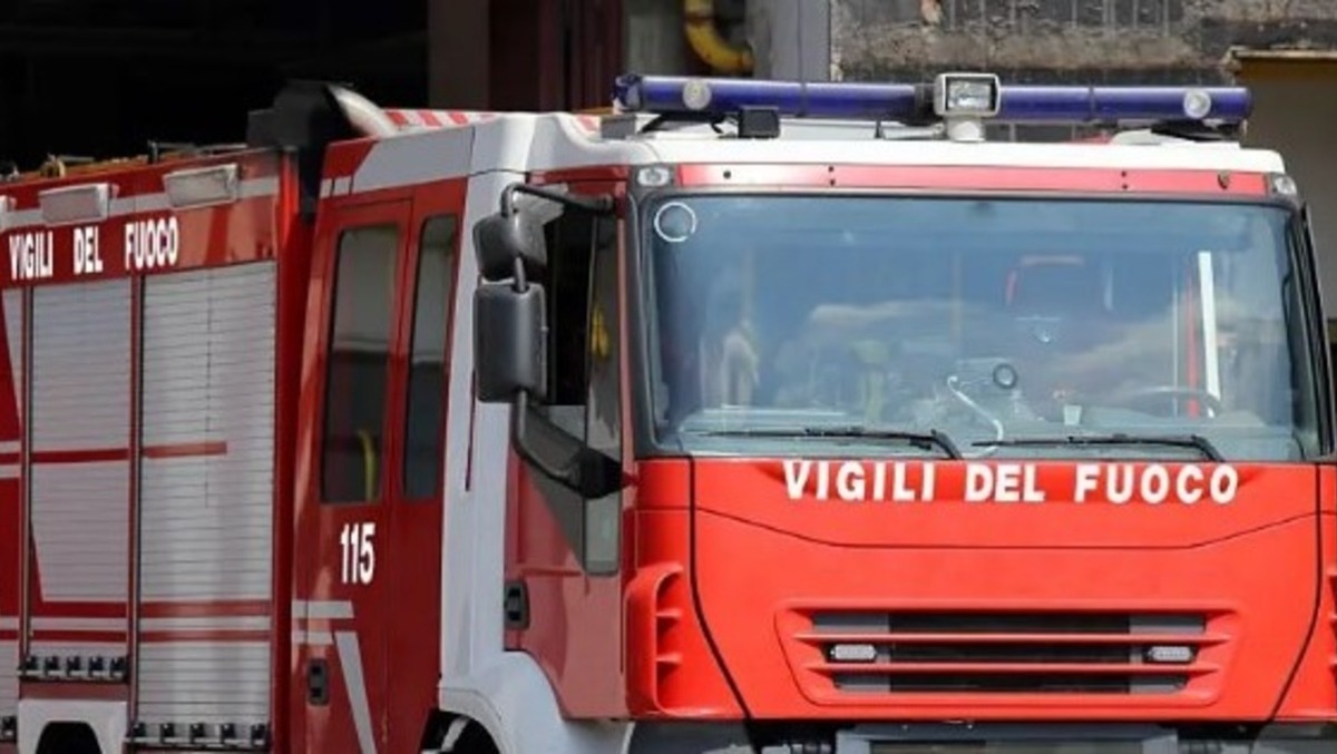 Fuga di cloro, evacuato un hotel: una persona ricoverata per intossicazione - 