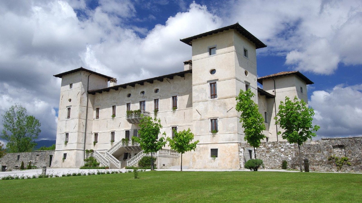 Passeggiata tra le colline friulane e visita al Castello di Susans: l’evento da non perdere -