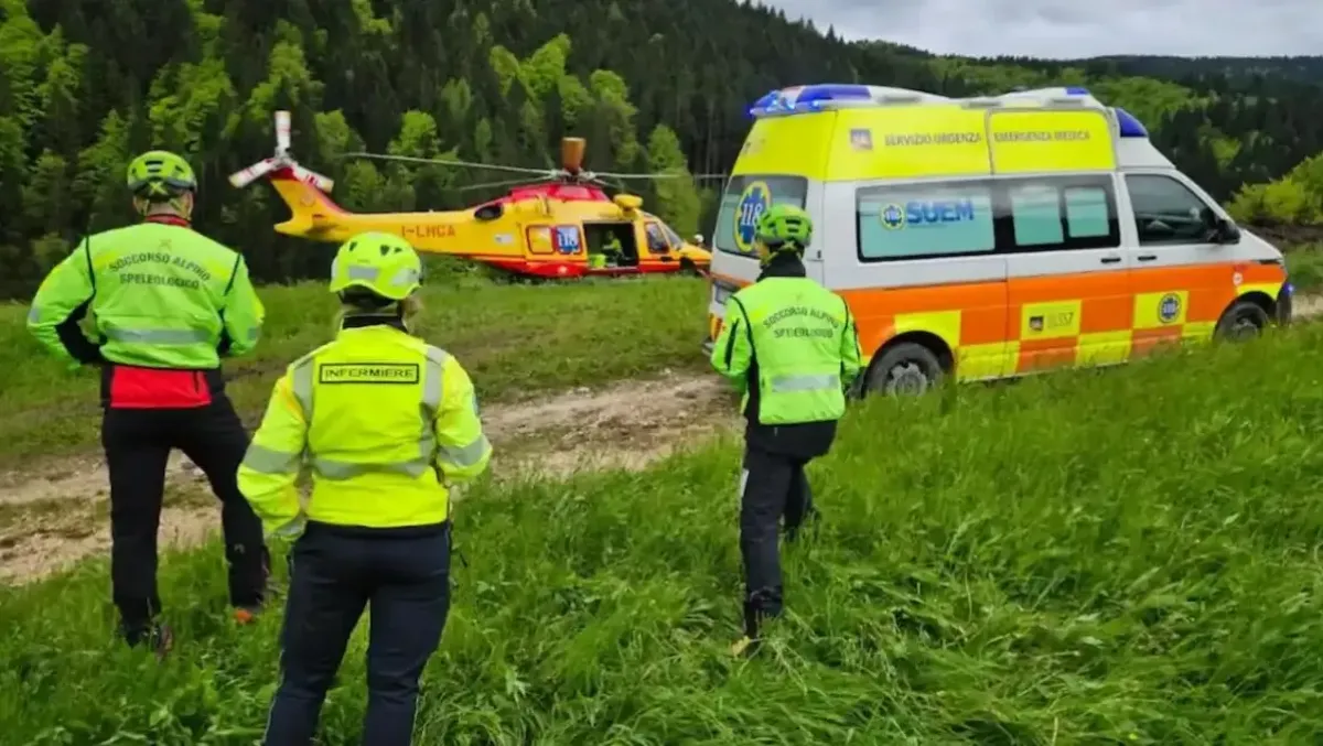 Precipita in un canale e muore: la tragedia davanti ai compagni che lanciano l’allarme - 