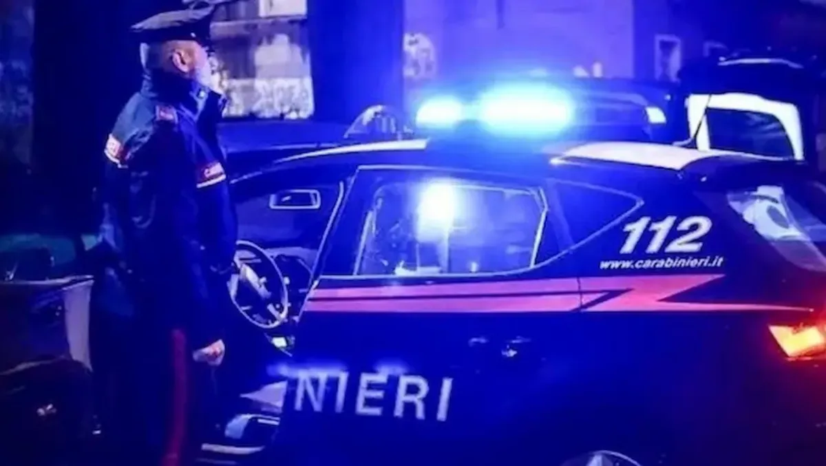 Rissa choc in pieno centro a Pordenone: “Sedie dei bar lanciate e feriti sanguinanti per strada” - 