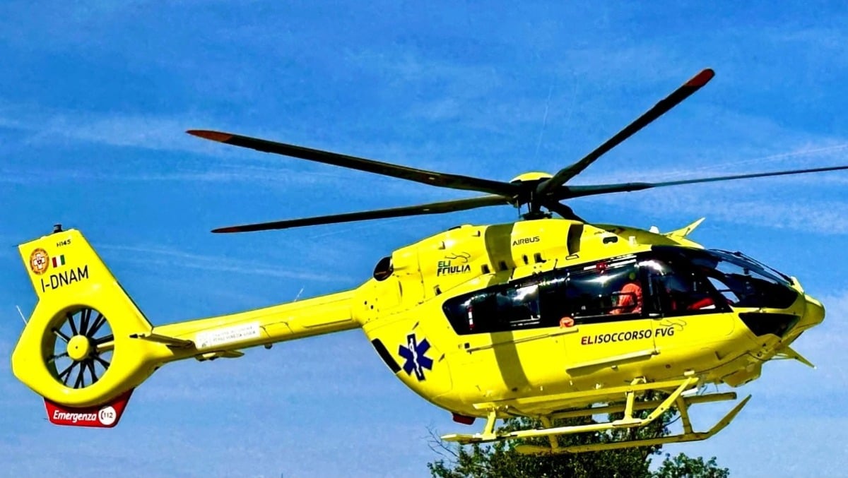 Cade durante l’arrampicata sul Piccolo Mangart, 65enne recuperato con verricello ed elisoccorso - 