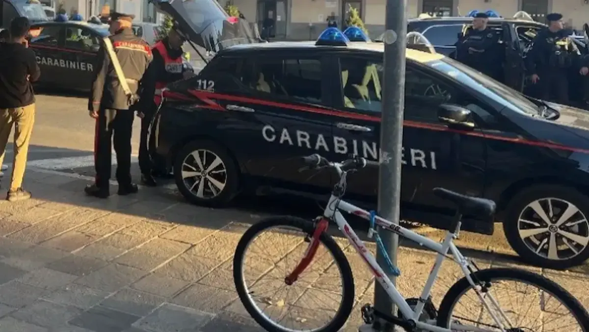 Choc a Udine: accecato con spray al peperoncino e rapinato mentre va al lavoro, giovane in pronto soccorso -