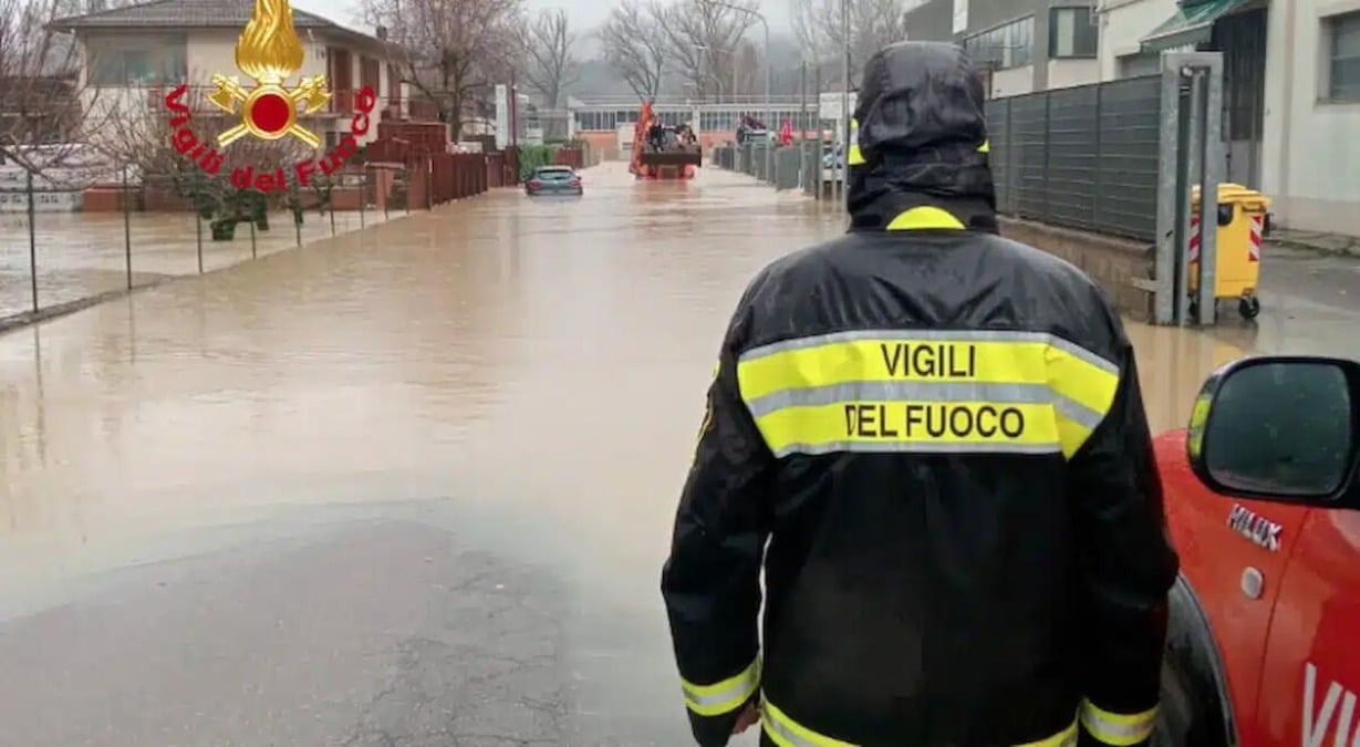 Maltempo in arrivo, scatta l'allerta gialla in Fvg: «temporali forti, possibili frane e allagamenti» - 