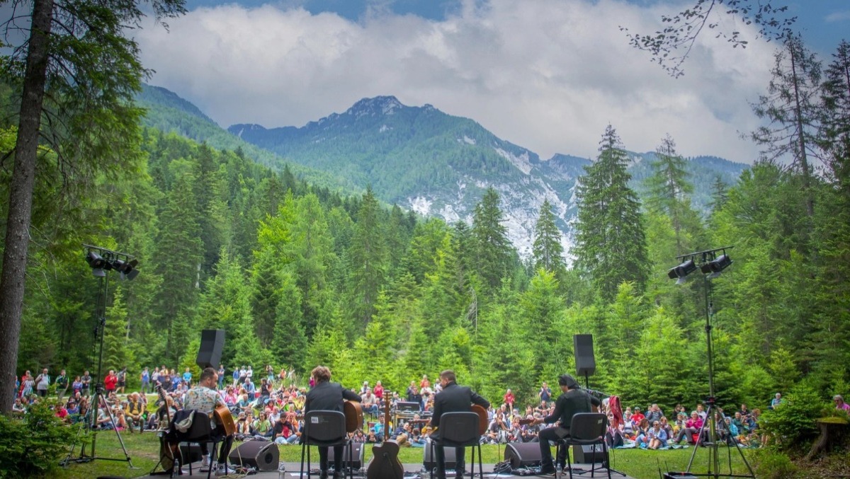Forni di Sopra ospita la Dolomiti Mountain School dedicata a musica e montagna - 