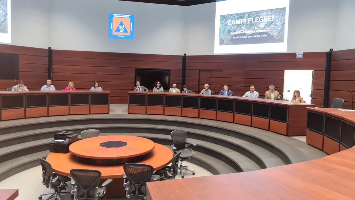 Emergenza vulcanica nei Campi Flegrei: Friuli Venezia Giulia pronto ad accogliere 5000 sfollati - 