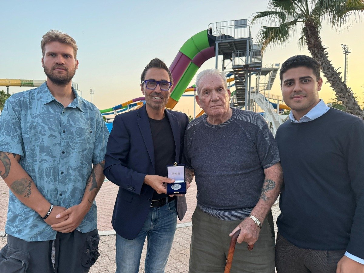 Aquasplash festeggia 40 anni: il Sigillo del Consiglio regionale a Sergio Vacondio - 