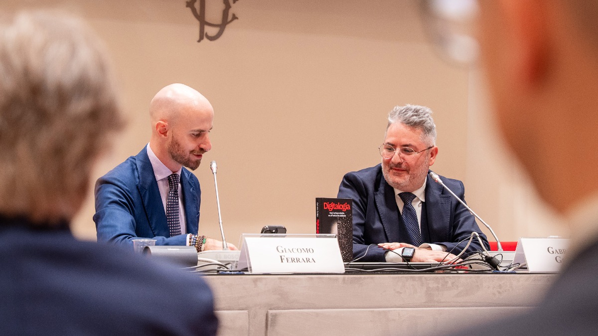 "Siamo sonnamboli digitali, non nativi": la tesi del libro "Digitalogia" presentata alla Camera dei Deputati - 