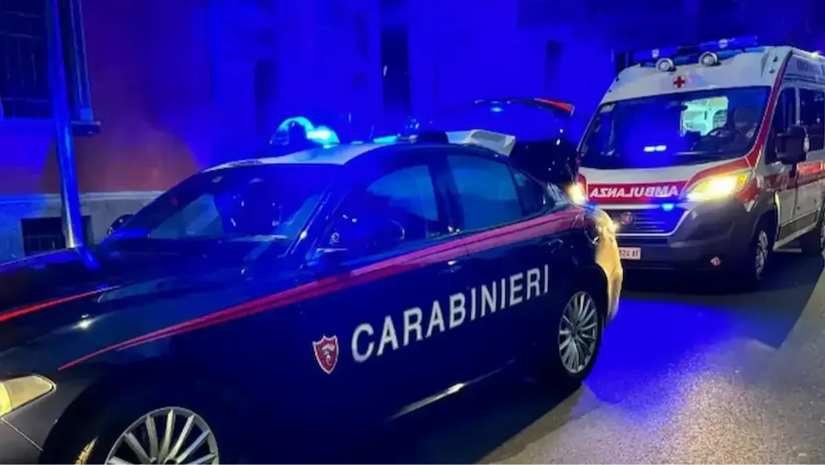 Tentato omicidio in centro: investe un ciclista e lo schiaccia contro una vetrina, poi prende una mannaia - Immagine di repertorio