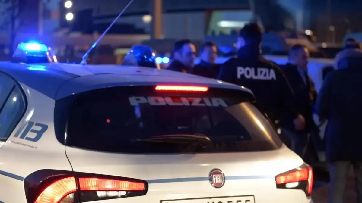Agente investito sull'A4: identificato il bandito. Nella folle fuga fino in Friuli ha rubato 3 auto: chi è l'uomo. -