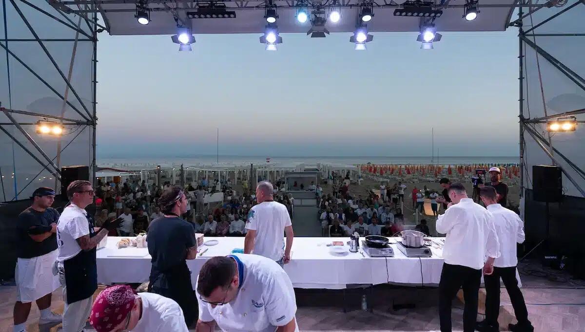 Lignano, torna Easy Fish: show cooking in riva al mare e street food con il pesce protagonista - 
