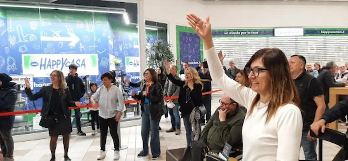 Aperitivo Silenzioso a Villorba: musica e segni al Panorama per un evento inclusivo - 
