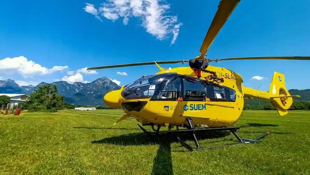 32enne scivola e precipita mentre posiziona dei sensori lungo il sentiero: ruzzola per 50 metri - 