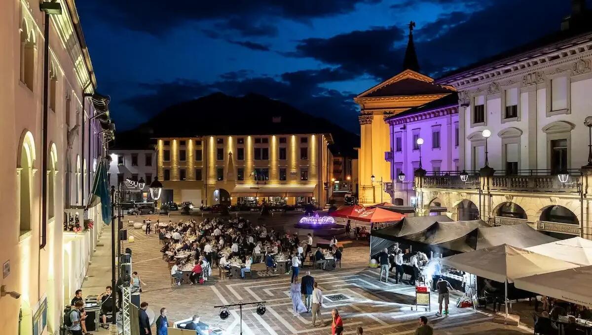 Tolmezzo, torna "Cogos in Place": cena sotto le stelle per celebrare la ristorazione Carnica -