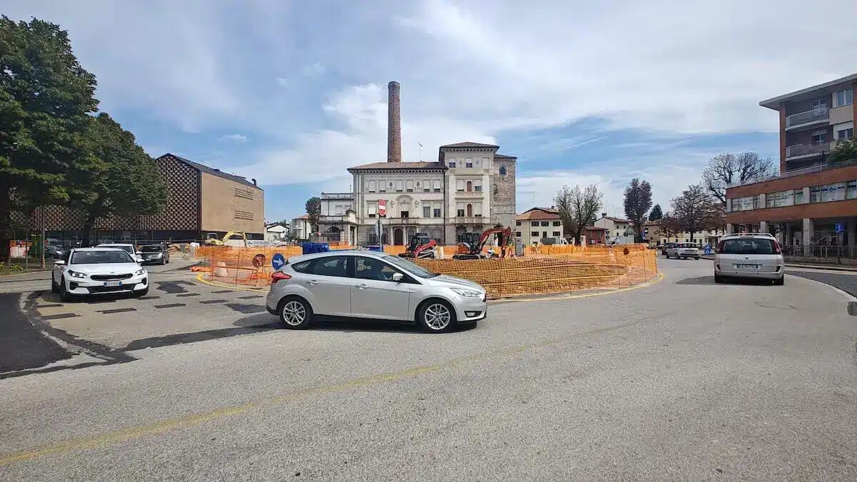 Udine, il nuovo centro studi prende forma: cambia la viabilità in piazzale Cavedalis | FOTO - 