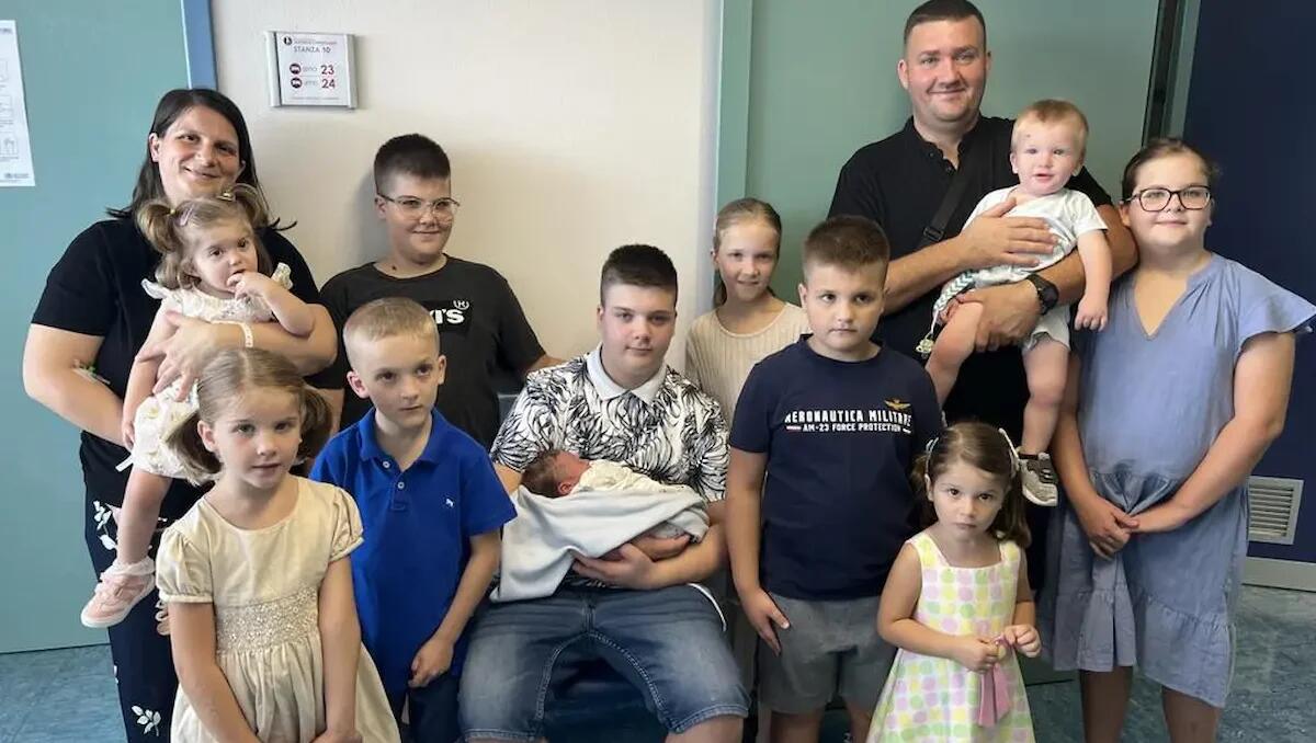 Mamma Catalina partorisce l’undicesimo figlio: «è nato Timoteo» - 