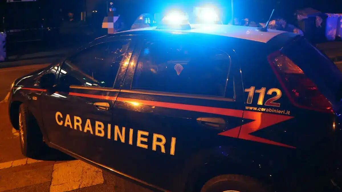 19enne alterato dall'alcol aggredisce i Carabinieri: arrestato per resistenza e lesioni a pubblico ufficiale - 