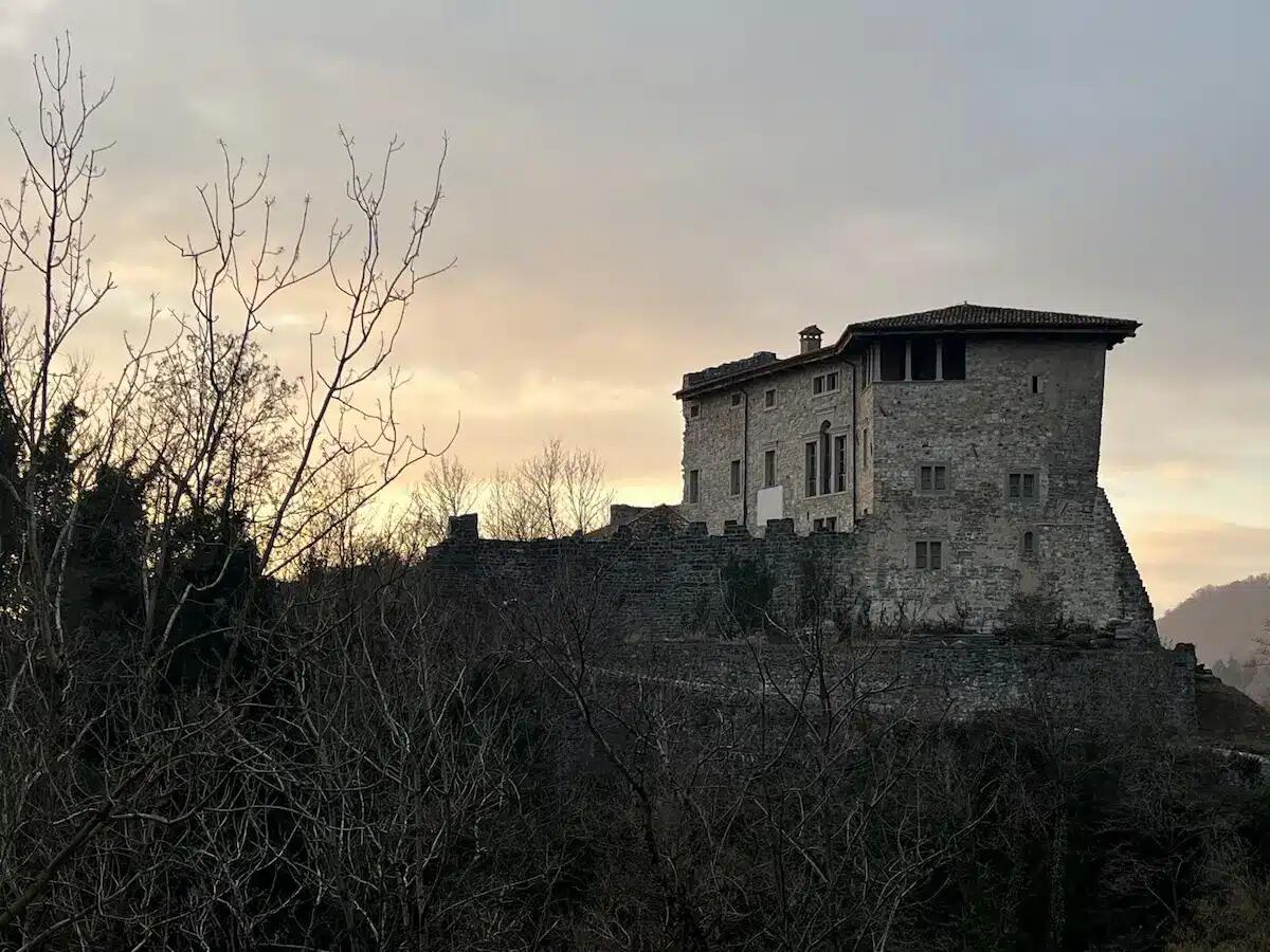 Sai dove porta il nuovo sentiero tra boschi e castelli di Magnano? - 