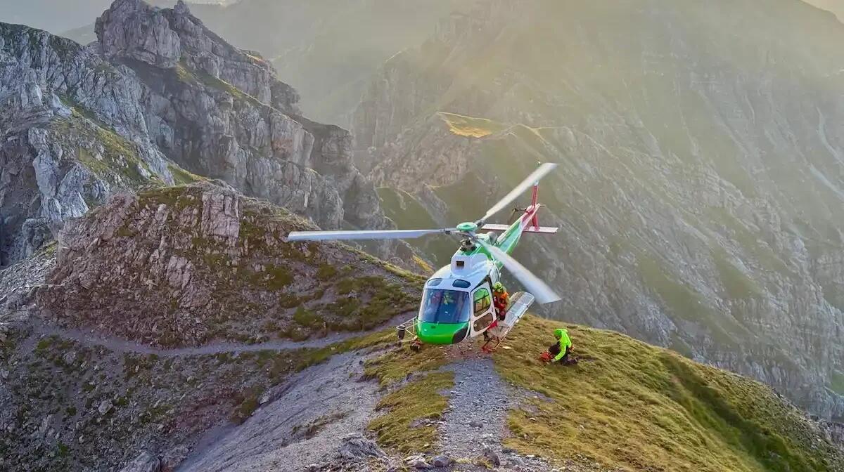 Scomparsi tra le Dolomiti Friulane: ricerche senza sosta per trovare due escursionisti -