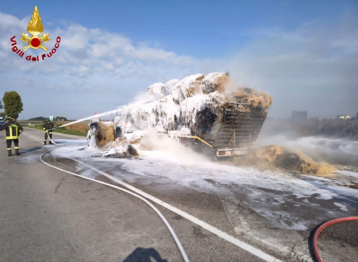 incendio autotreno rovigo