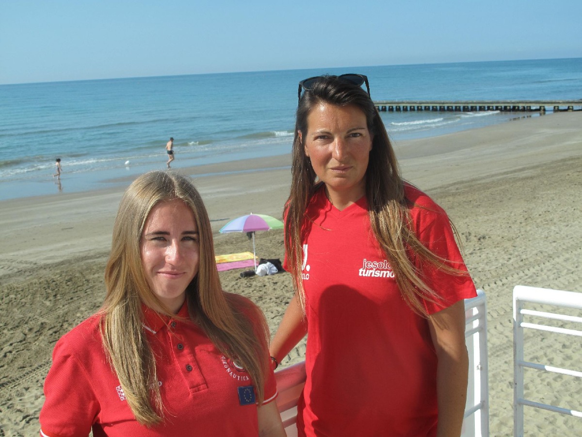 Le bagnine Alessia e Giulia