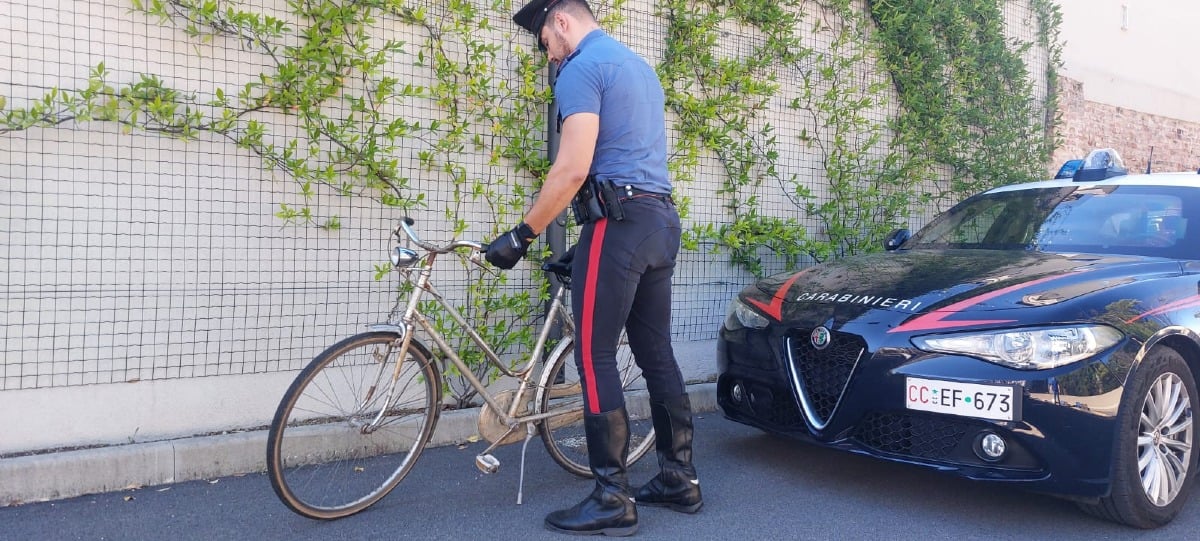 Carabinieri bicicletta