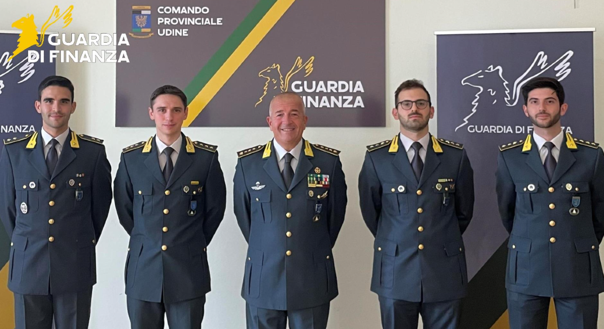 Nella fotografia compaiono da sinistra a destra:Ten. De Simone, Cap. Zuppello, Col. t. ISSMI Loero, Cap. Picci, Cap. Spiriti
