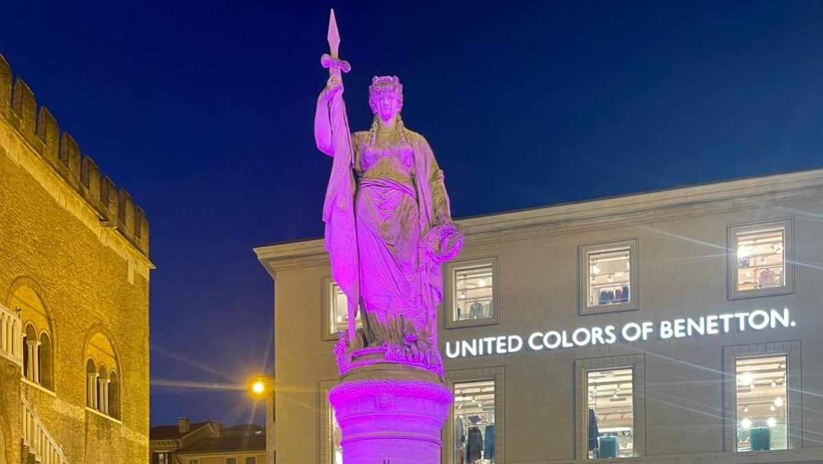 Ottobre in Rosa a Treviso: l'accensione della "Teresona" dà il via al mese della salute femminile - 