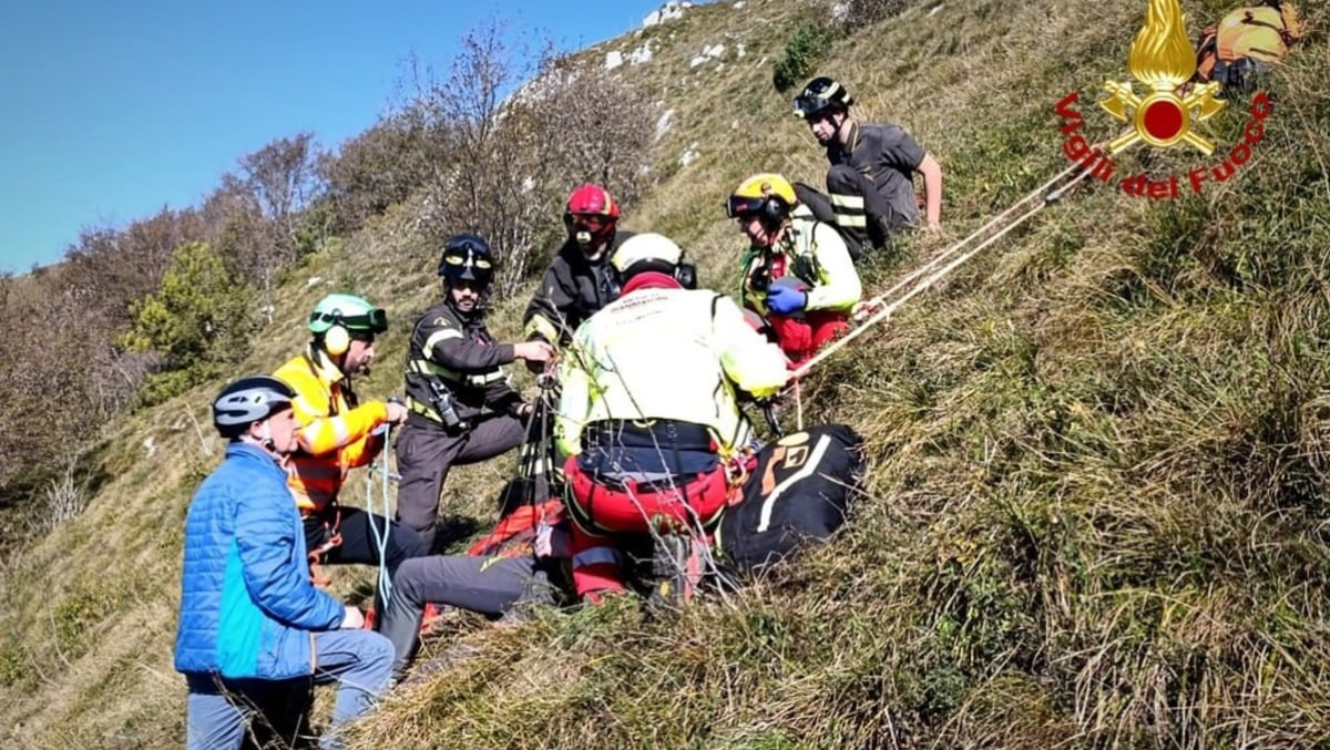 Precipita dal Monte Valinis subito dopo il decollo in parapendio: grave pilota 46enne  - 