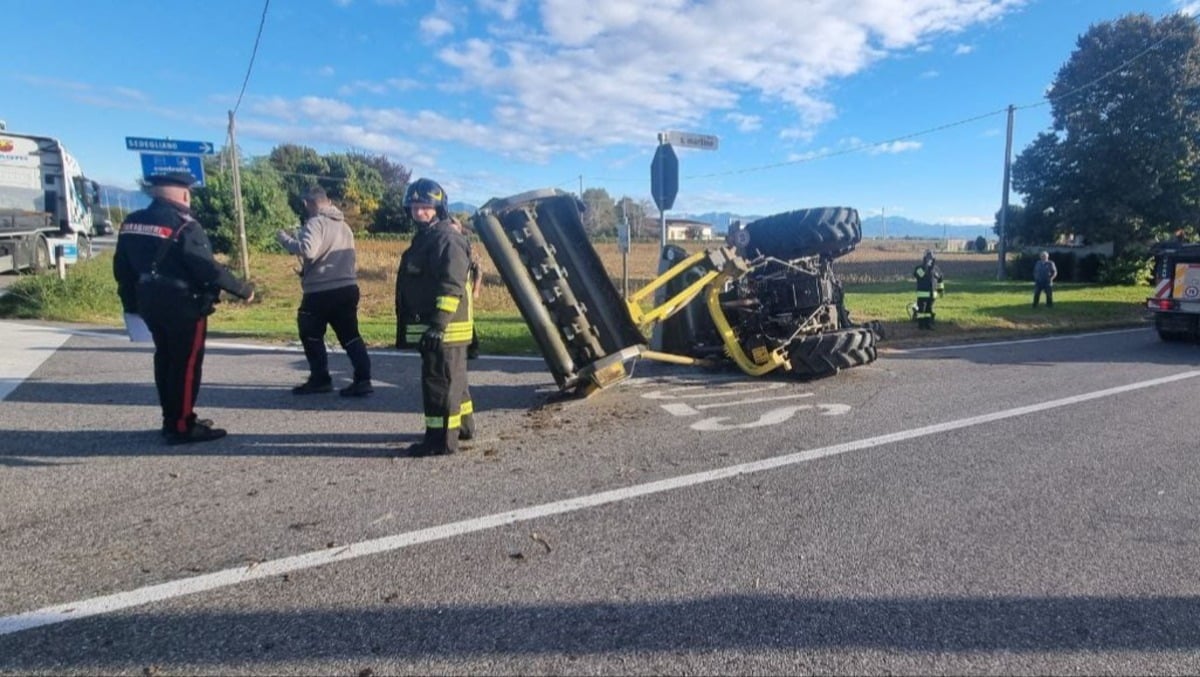 Scontro camion-trattore a Sedegliano: mezzo agricolo finisce ribaltato - FOTO - 