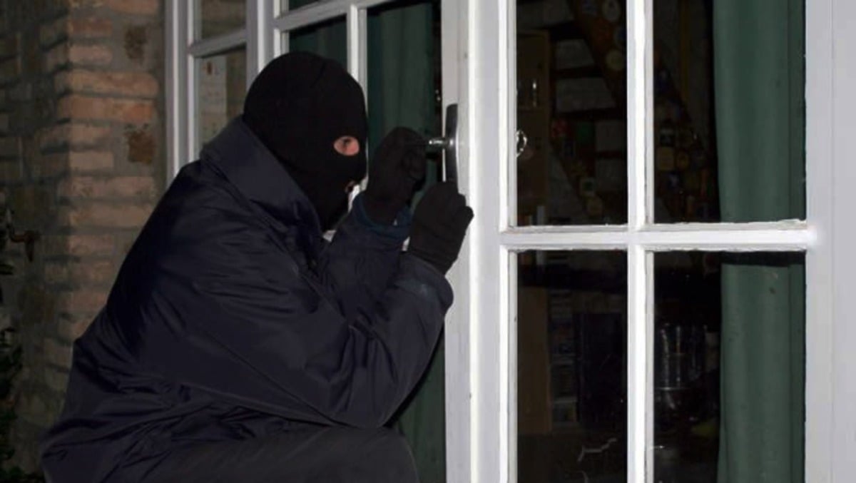  Ladri in azione durante l’assenza della proprietaria: bottino da 33mila euro - 