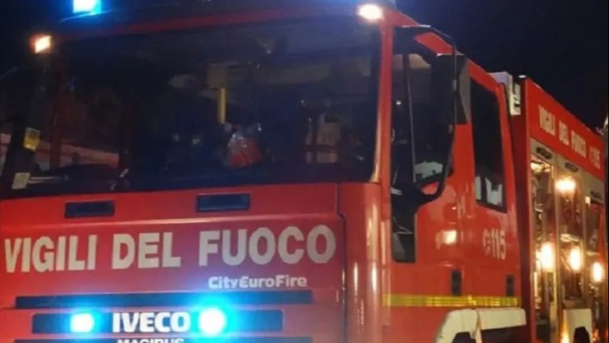 Incendio all'interno di un alloggio comunale: intossicati i due occupanti, entrambi disabili - 