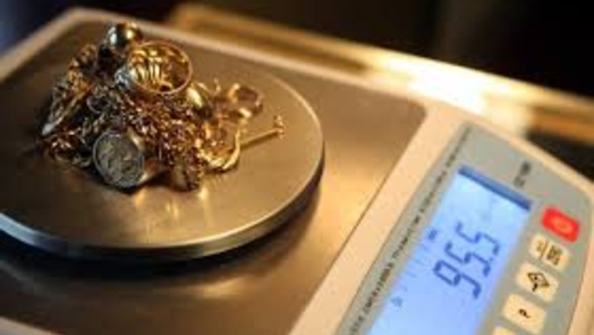 "Compro Oro" nel mirino dei ladri, colpo messo a segno nella notte: migliaia di euro di bottino - 