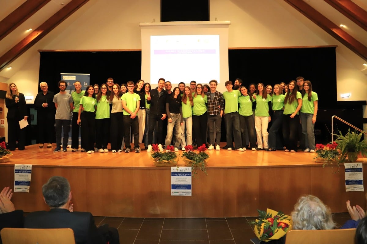 Il Premio Giuseppe Toniolo 2025 celebra fede, cultura e impegno con Elvia e Federico Faggin e la band “The Sun” -