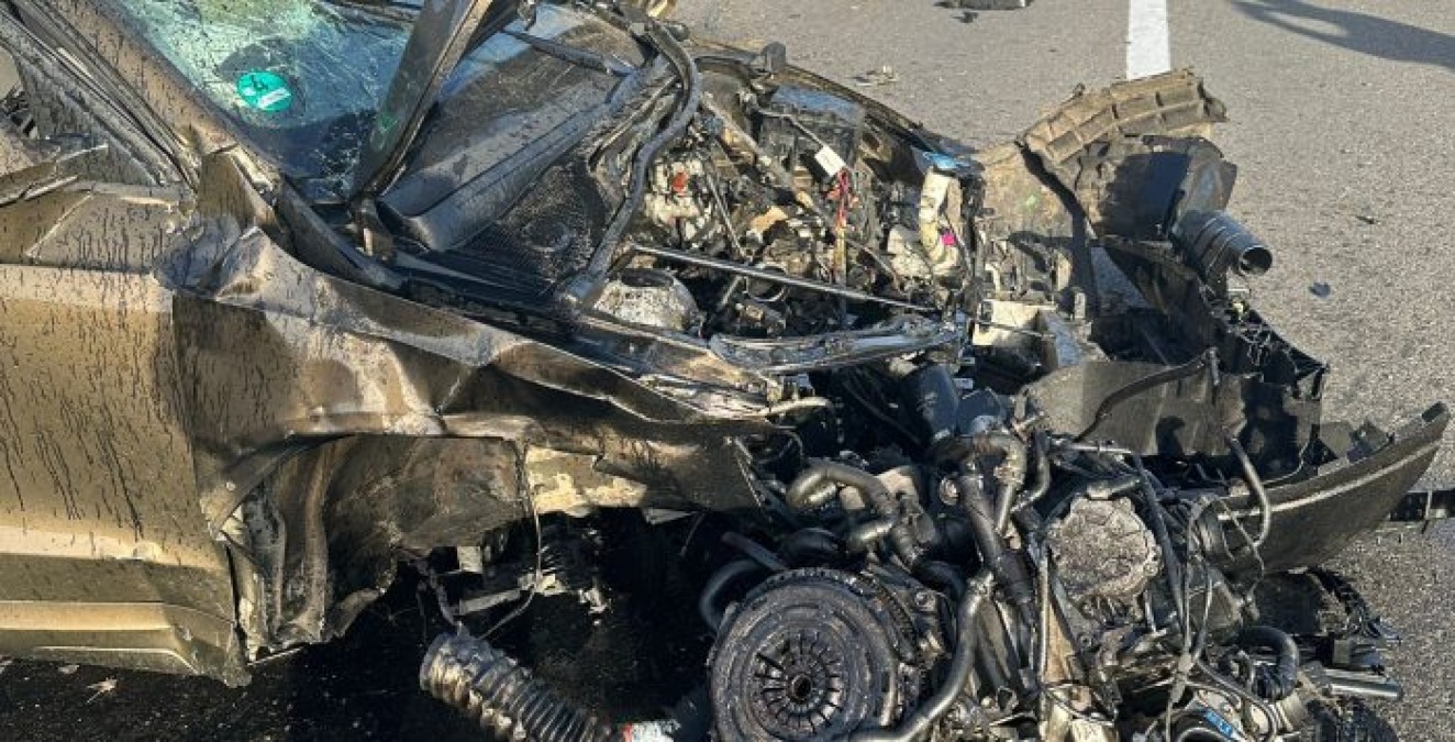 Tragedia in A22, auto contro tir fermo in colonna: Lea muore a 22 anni, ferito il ragazzo alla guida - 