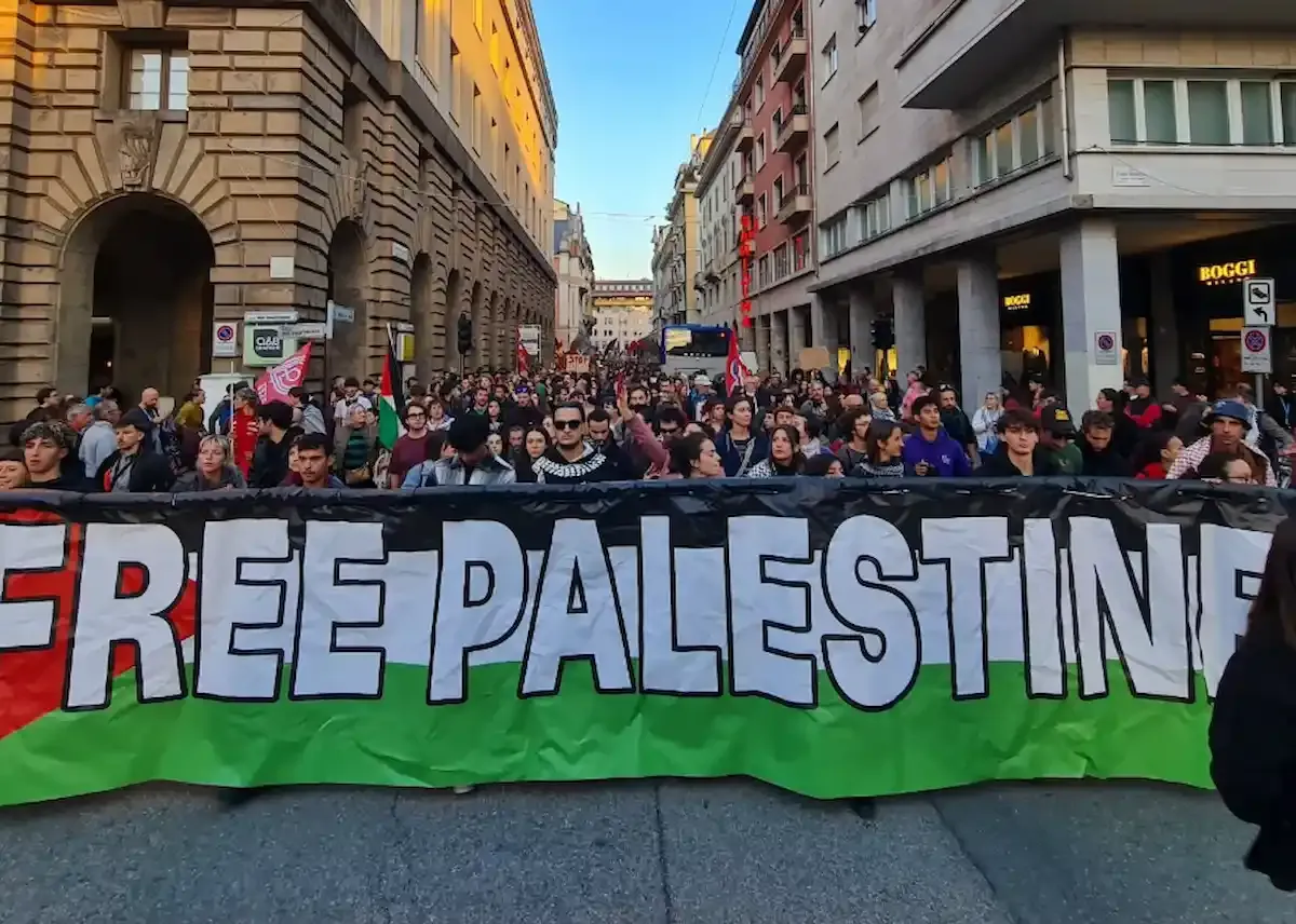 La nuova Flotilla: "Attaccati da Israele". A bordo volontari veneti, l’Italia: "Blocchiamo tutto di nuovo" - Le immagini da CGIL Padova