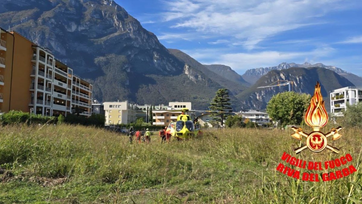 Tremendo scontro auto-moto: centauro 18enne in bilico tra la vita e la morte - 