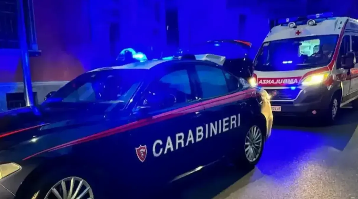 "Per passare dovete pagare": due 15enni picchiati e derubati in pieno centro dalla baby gang - 