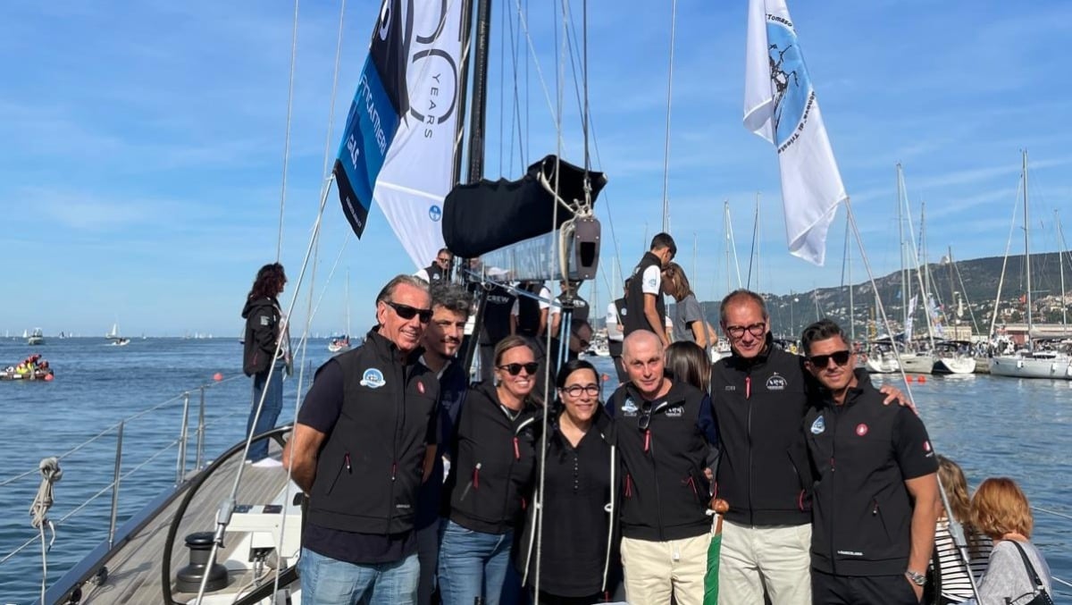 Gli studenti del Nautico brillano a bordo di Solaris alla Barcolana - 