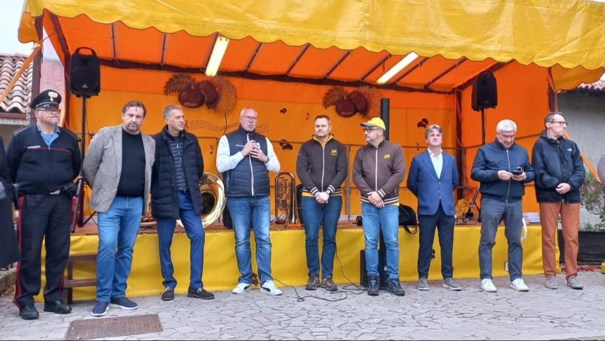 Faedis celebra la 44ª Festa delle Castagne e del Miele: gusto, musica e voli panoramici mozzafiato -