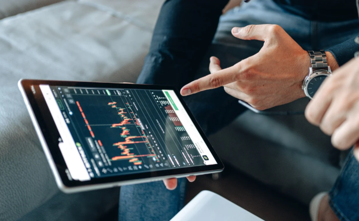 Cos'è Fermo Fluxor: La Piattaforma di Trading Moderna - 