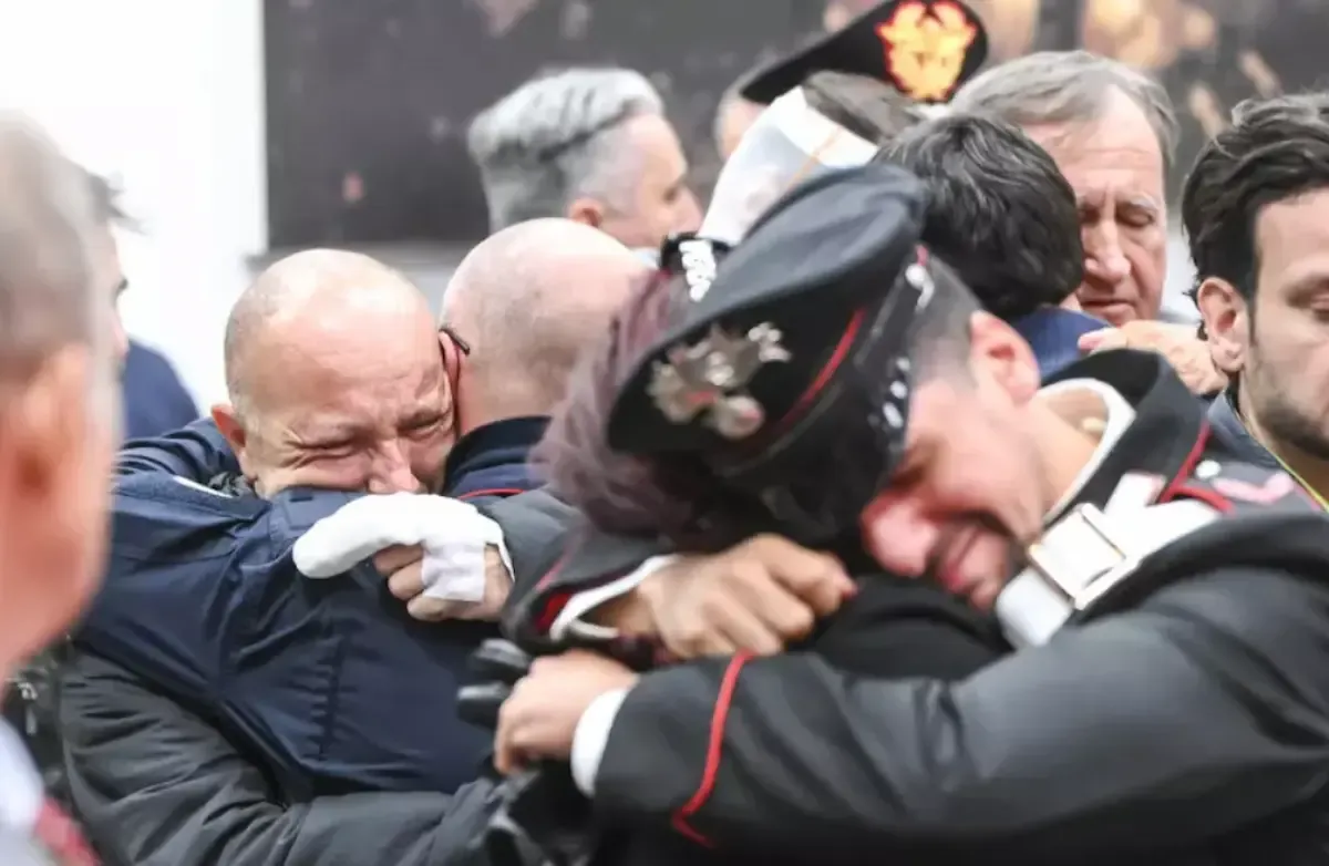 L'Italia accanto alle famiglie dei carabinieri morti: lanciata una raccolta fondi, già centinaia di donazioni -