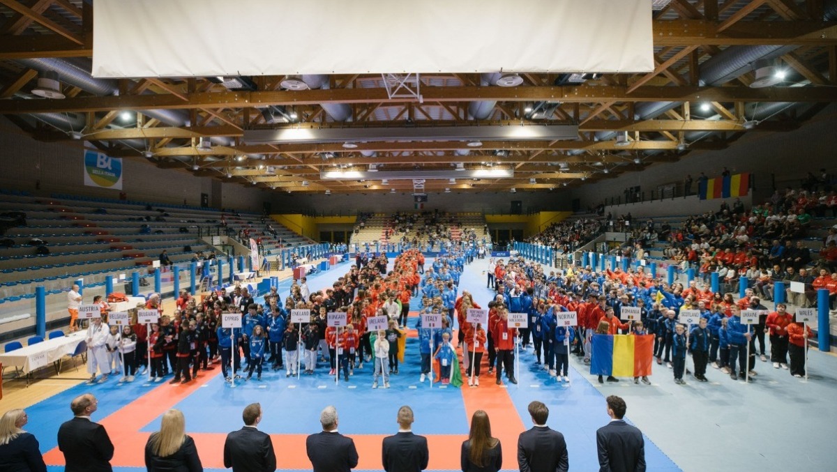 Lignano Sabbiadoro capitale del karate: trionfo del Team Italia al 50° F.E.W. International Championship - 