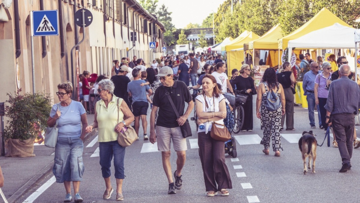 Torna a Padova “Borgo del Talco”: via Bezzecca si trasforma tra mercato, laboratori e musica -