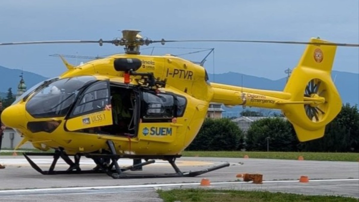 Infortunio in quota sulla Forcella de le Ciavazole: escursionista recuperato con Falco -