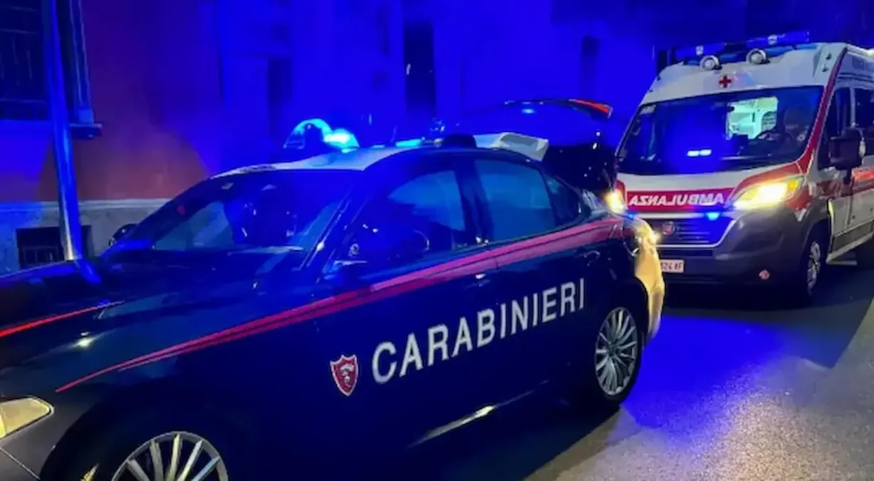 Ragazzo di 18 anni investito fuori dalla discoteca: l’auto non si ferma e fugge - 