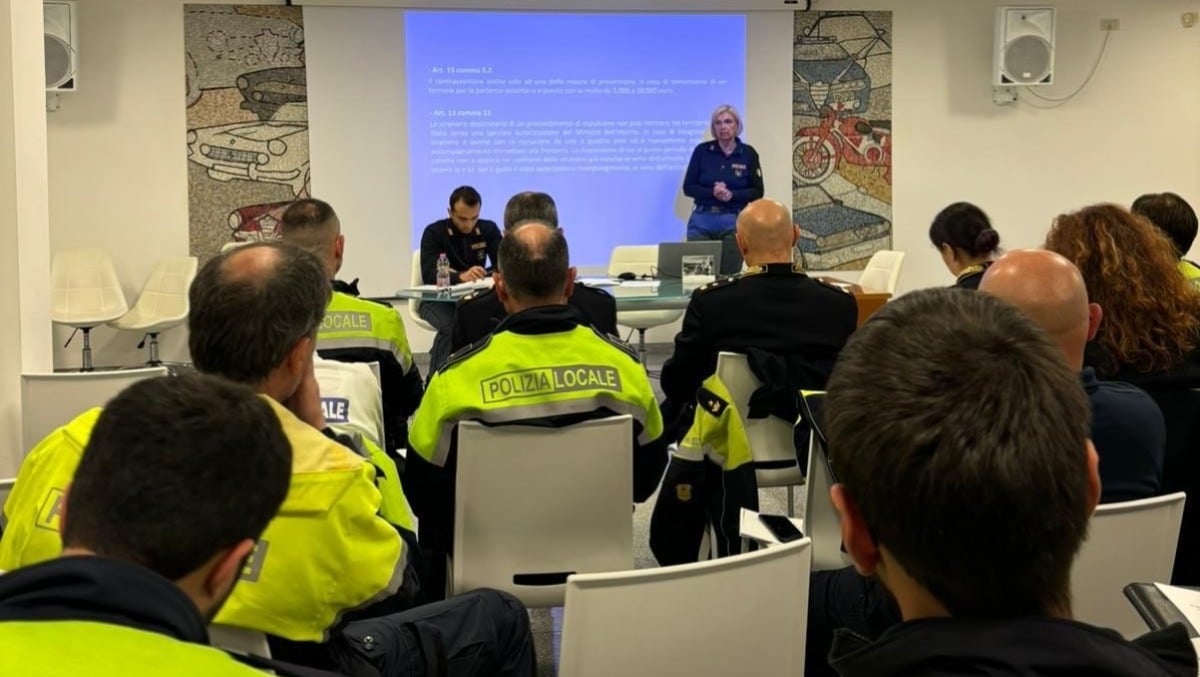 Pordenone, la Questura rafforza la formazione sul monitoraggio dei cittadini stranieri irregolari -