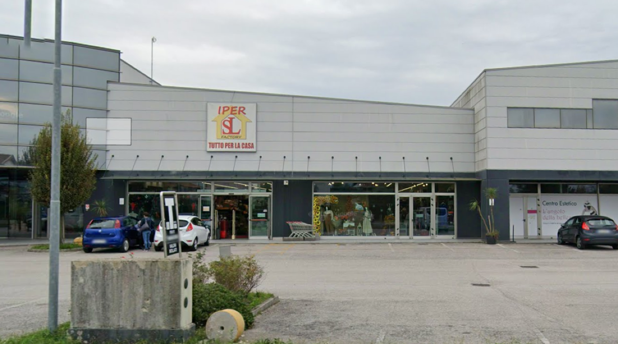 Ladri in negozio a Dignano: rubati due registratori di cassa, colpo da 9mila euro -